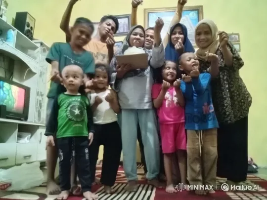 Familial Celebration in Cozy Living Room – AI Generated Video | Hailuo AI