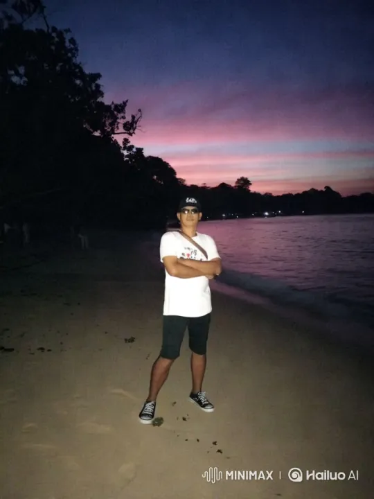 Kungfu Master Showcases Skills on Dusky Beach – AI Generated Video | Hailuo AI