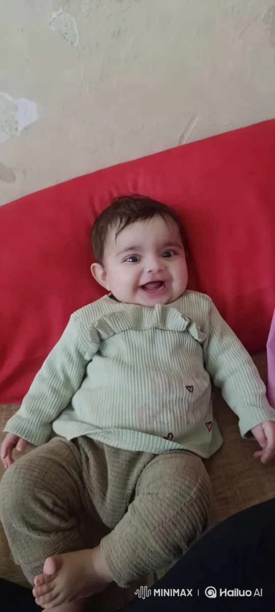 Baby's Joyful Dance and Kung Fu Moves in Simple Room – AI Generated Video | Hailuo AI