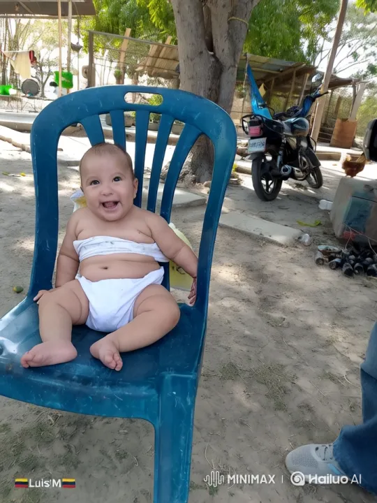 Baby Mimics Kung Fu, Dances in Outdoor Setting – AI Generated Video | Hailuo AI