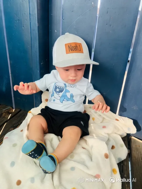Baby Noah J's Playful Kung Fu Dance on Polka-Dotted Blanket – AI Generated Video | Hailuo AI
