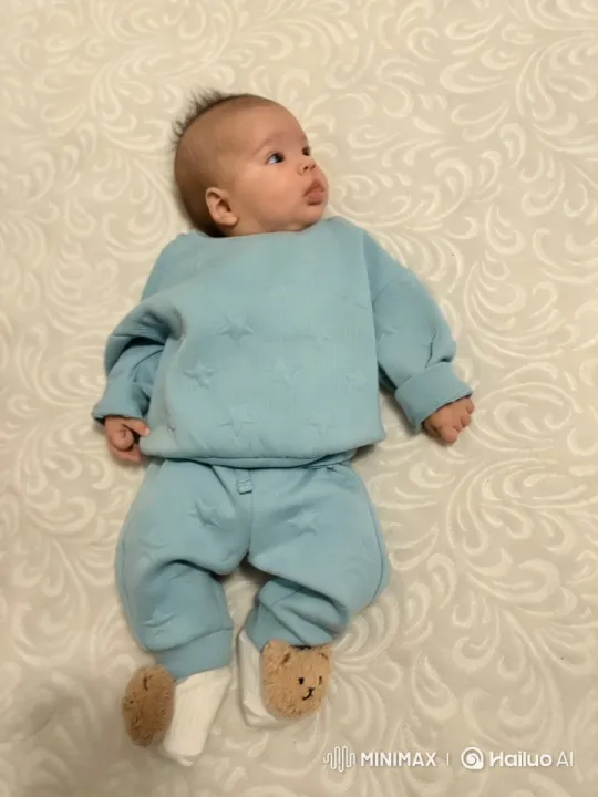 Baby's Joyful Kung Fu Dance and Playful Moments – AI Generated Video | Hailuo AI