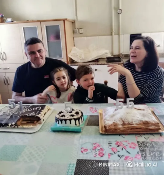 Family Celebration Around Decorated Cakes – AI Generated Video | Hailuo AI