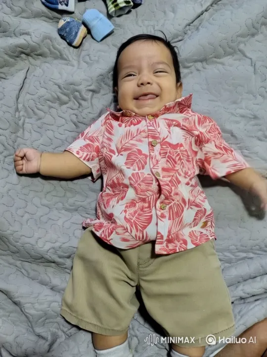Baby's Playful Kung Fu Dance on Quilted Blanket – AI Generated Video | Hailuo AI