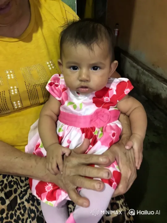 Baby's Joyful Dance with Grandmother's Support – AI Generated Video | Hailuo AI