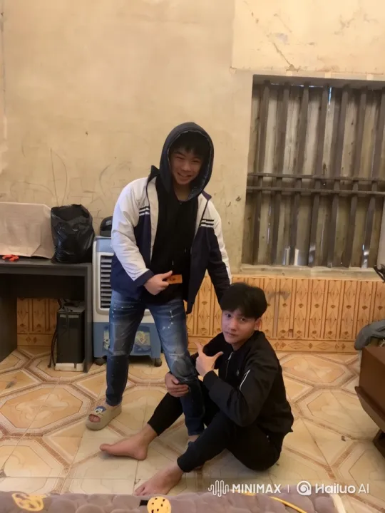 Intense Kungfu Fight Scene with Dynamic Camera Work – AI Generated Video | Hailuo AI