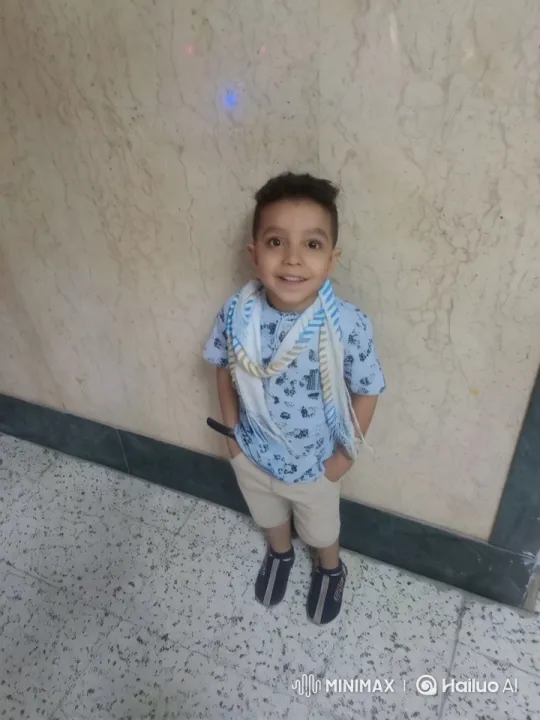 Young Child in Casual Outfit with Animated Details – AI Generated Video | Hailuo AI