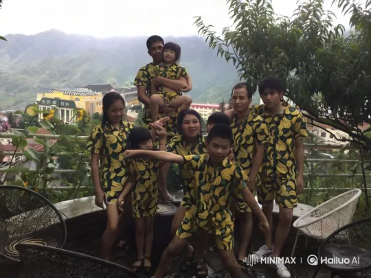 Banana-Clad Group Performs Martial Arts on Mountain Terrace – AI Generated Video | Hailuo AI