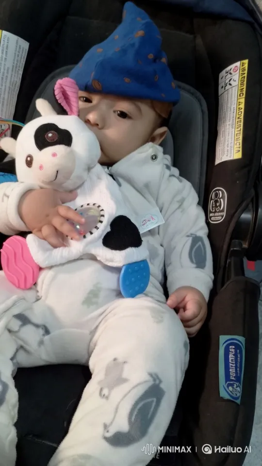 Baby Stands Up and Begins Dancing – AI Generated Video | Hailuo AI
