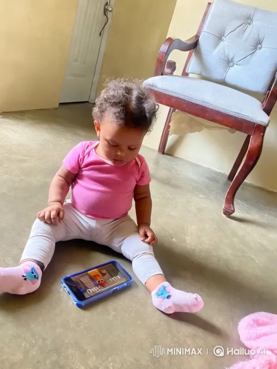 Child's Joyful Play in Minimalist Room – AI Generated Video | Hailuo AI