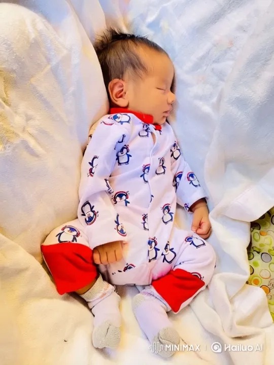Baby's Joyful Dance and Boxing Playtime – AI Generated Video | Hailuo AI