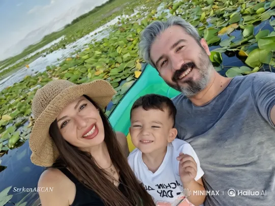 Family Enjoying Serene Lake Outing – AI Generated Video | Hailuo AI