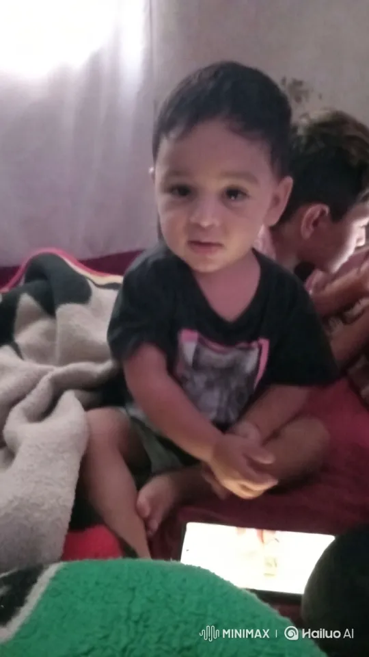 Intimate Childhood Moment Captured on Tablet – AI Generated Video | Hailuo AI