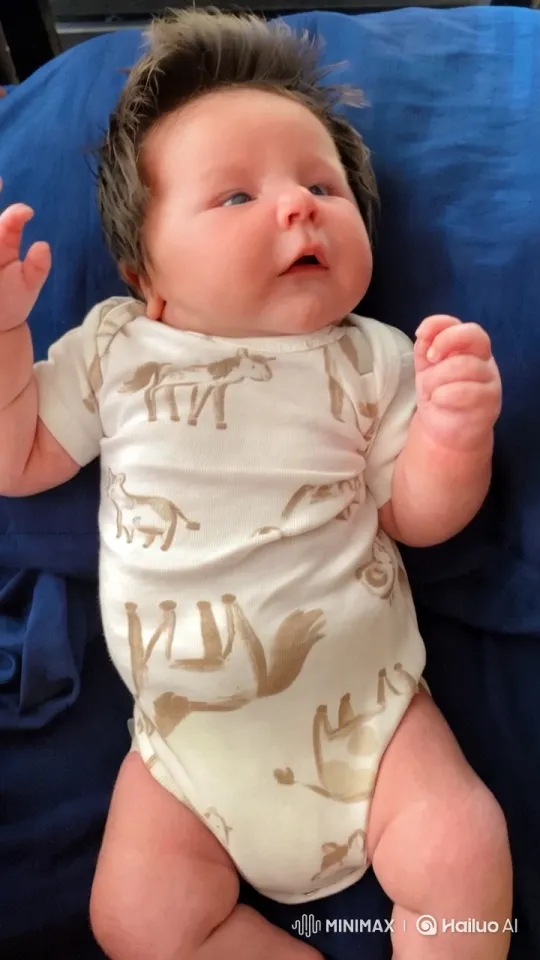 Baby Dancing in Joy with Soft-Lit Tracking Shot – AI Generated Video | Hailuo AI