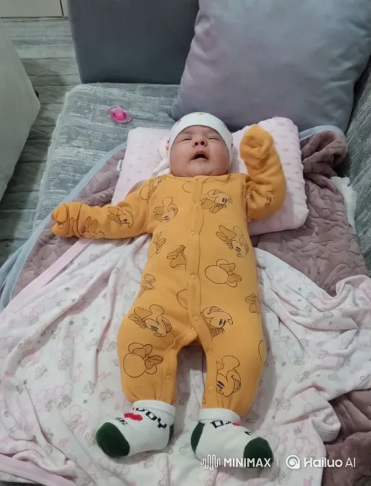 Baby's Joyful Dance and Kung Fu Moves – AI Generated Video | Hailuo AI