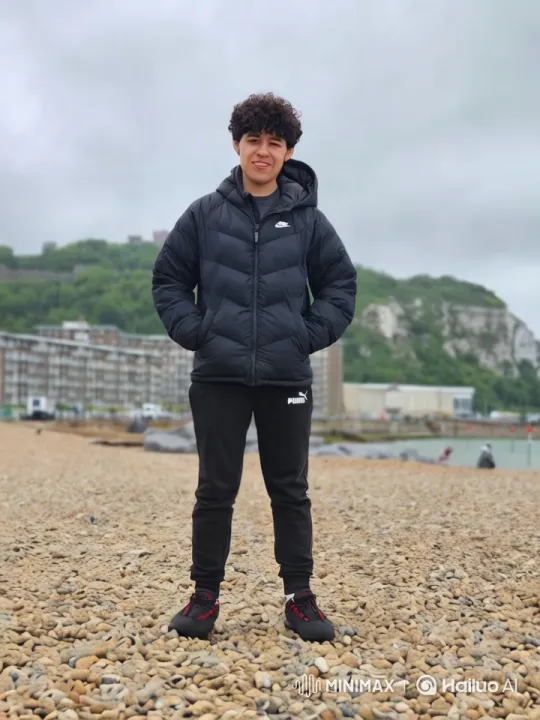 Energetic Dance Performance on Serene Beach – AI Generated Video | Hailuo AI