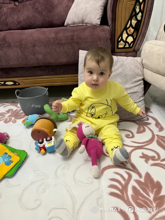 Child's Joyful Dance in Cozy Living Room Setting – AI Generated Video | Hailuo AI