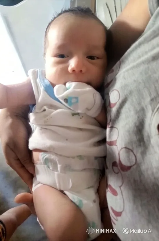 Baby's Playful Kung Fu Dance in Cozy Home – AI Generated Video | Hailuo AI