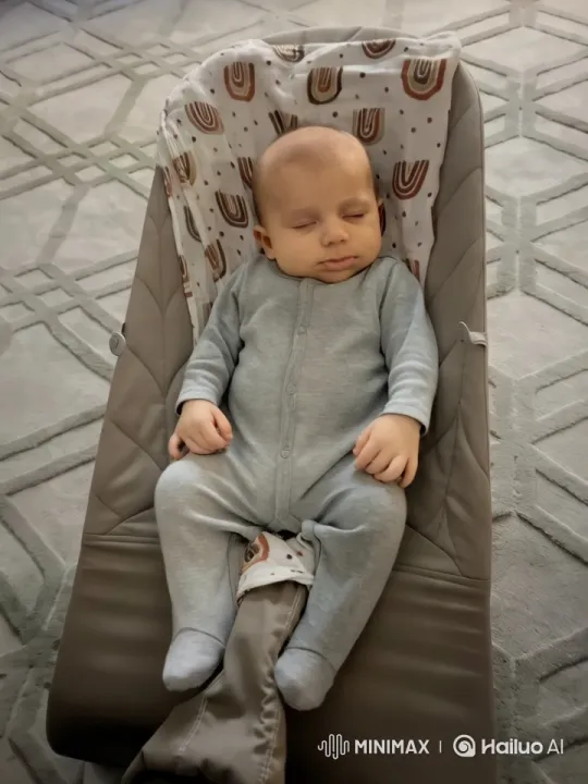 Baby's First Steps Captured in Elegant Video – AI Generated Video | Hailuo AI