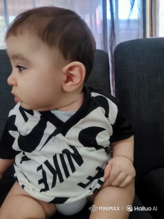Baby Dancing and Interacting on Couch – AI Generated Video | Hailuo AI