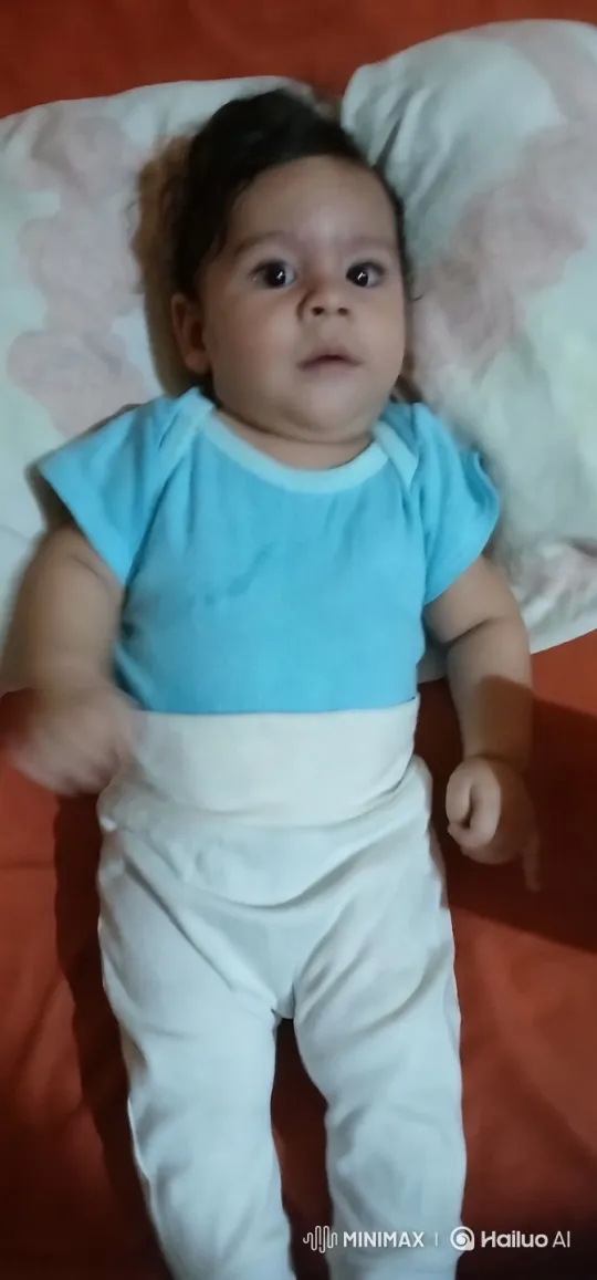 Baby's Serene Moment in Gentle Light and Soft Colors – AI Generated Video | Hailuo AI