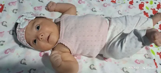 Baby's Joyful Dance on a Patterned Blanket – AI Generated Video | Hailuo AI