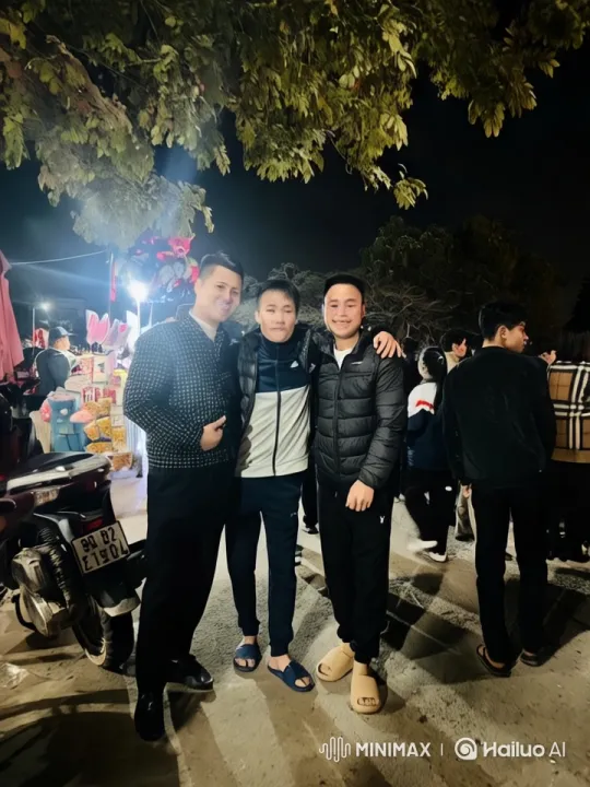 Night Market Kungfu Masters Wow Crowds – AI Generated Video | Hailuo AI