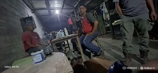 Rustic Setting High-Energy Kungfu Fight Scene – AI Generated Video | Hailuo AI