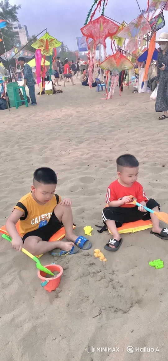 Boys Display Kungfu Skills on Vibrant Beach – AI Generated Video | Hailuo AI