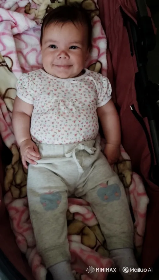 Baby in Stroller Mimics Kung Fu with Playful Dance – AI Generated Video | Hailuo AI