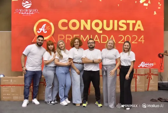 Team Celebrates Award with Joyful Pose – AI Generated Video | Hailuo AI