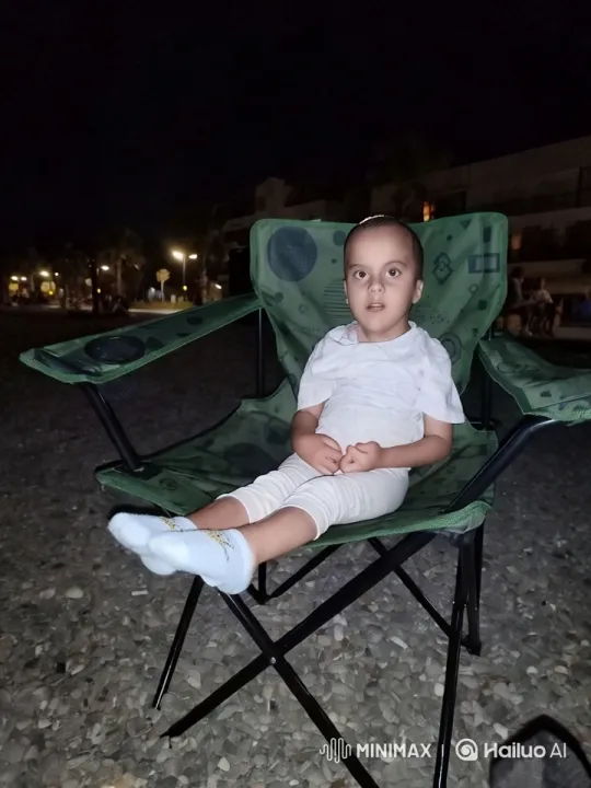 Child's Joyful Play Captured in Nocturnal Camping Setting – AI Generated Video | Hailuo AI