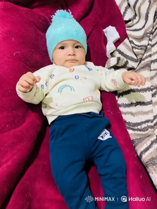 Baby's Joyful Dance on Vibrant Blanket – AI Generated Video | Hailuo AI