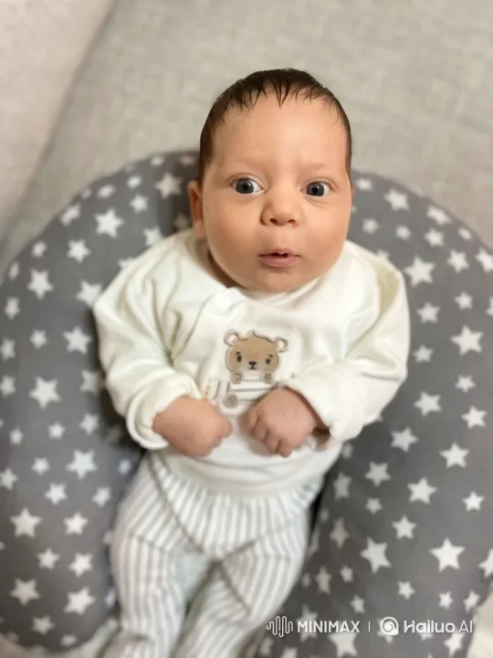 Baby Dancing in Cozy Star Cushion Setting – AI Generated Video | Hailuo AI