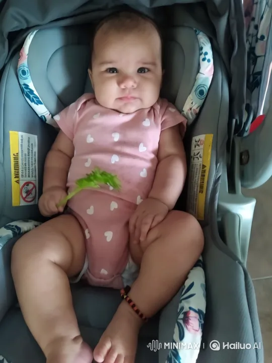 Baby Dancing and Blowing Kisses in Car Seat – AI Generated Video | Hailuo AI