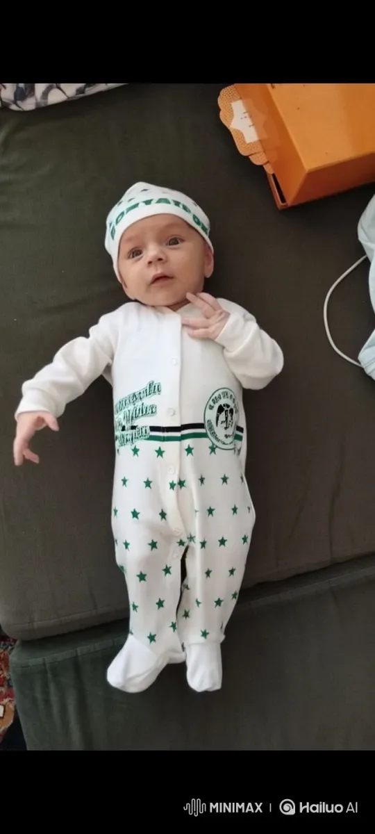 Baby's Joyful Dance Performance in Live2D Animation – AI Generated Video | Hailuo AI