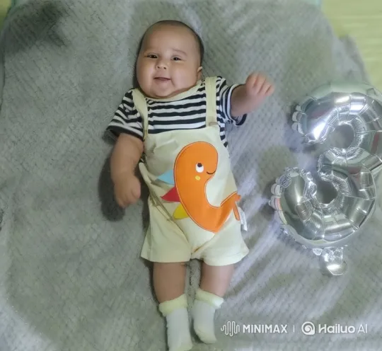 Baby Karate Dance with Balloon on Blanket – AI Generated Video | Hailuo AI