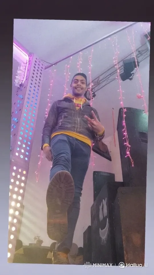 Celebratory Stage Scene with Dynamic Lighting and Casual Attire – AI Generated Video | Hailuo AI