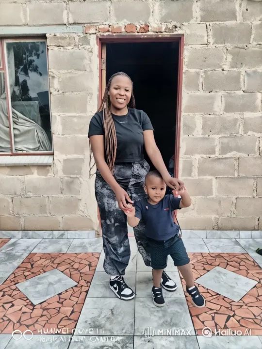 Mother and Child Practice Kungfu in Rustic Setting – AI Generated Video | Hailuo AI