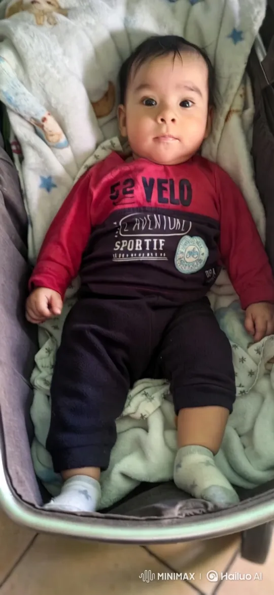 Baby's Joyful Dance in '52 VELO' Outfit – AI Generated Video | Hailuo AI