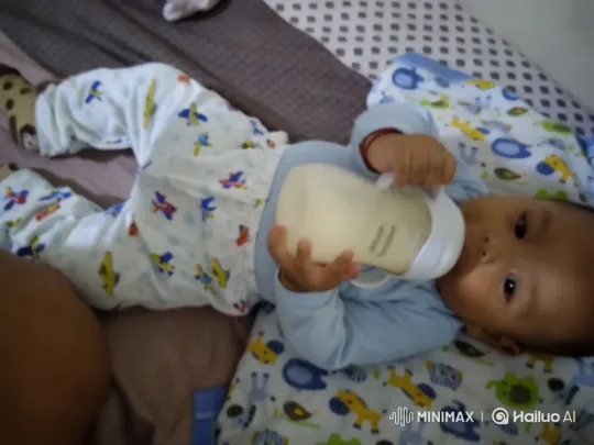 Baby's Playful Dance and Kung Fu Moves – AI Generated Video | Hailuo AI