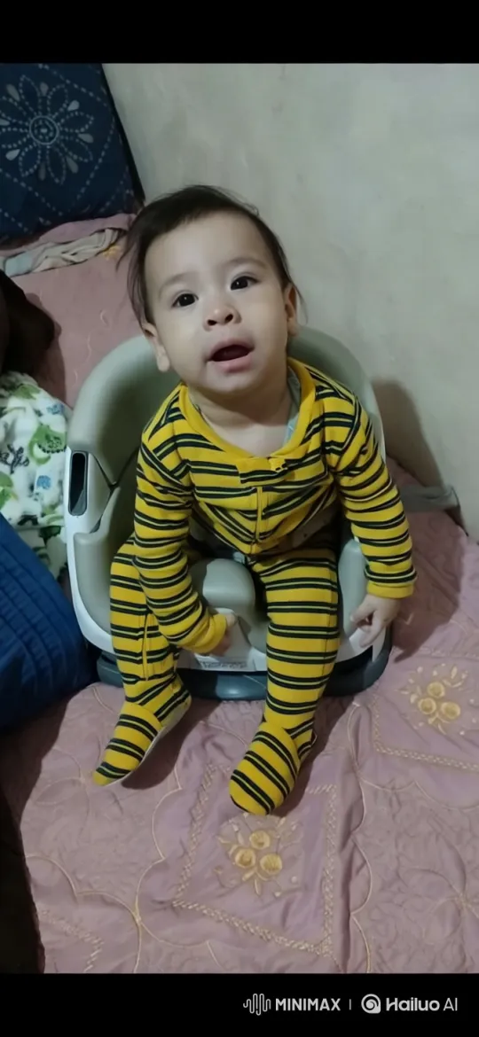 Baby's Playful Dance and Kung Fu Moves – AI Generated Video | Hailuo AI