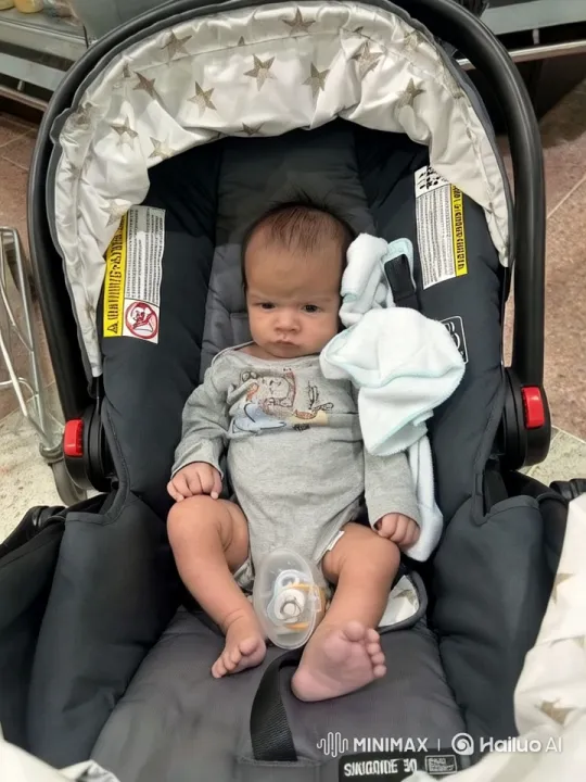 Baby's Joyful Dance in Starry Car Seat Setting – AI Generated Video | Hailuo AI