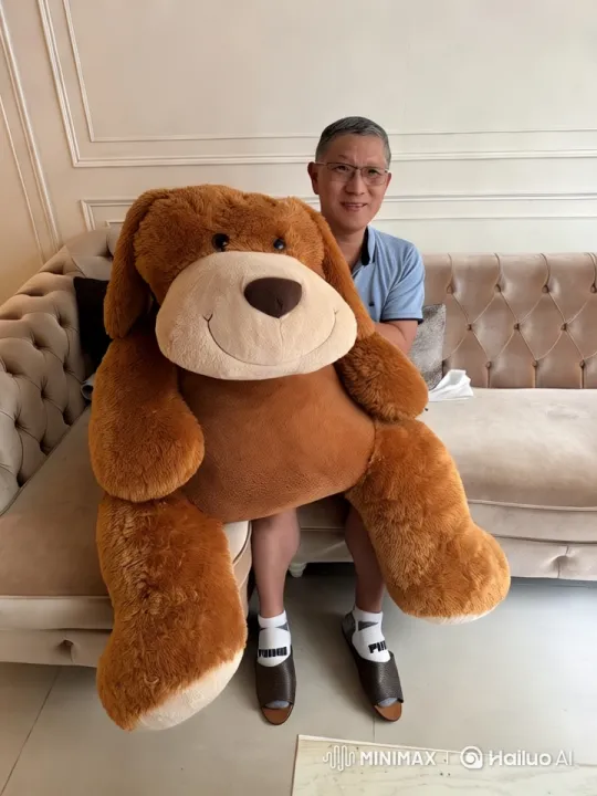 Affectionate Plush Dog Embraces Person on Elegant Sofa – AI Generated Video | Hailuo AI