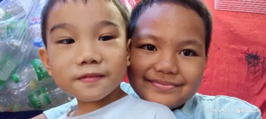 Innocent Joy: Smiling Children in Gentle Light – AI Generated Video | Hailuo AI