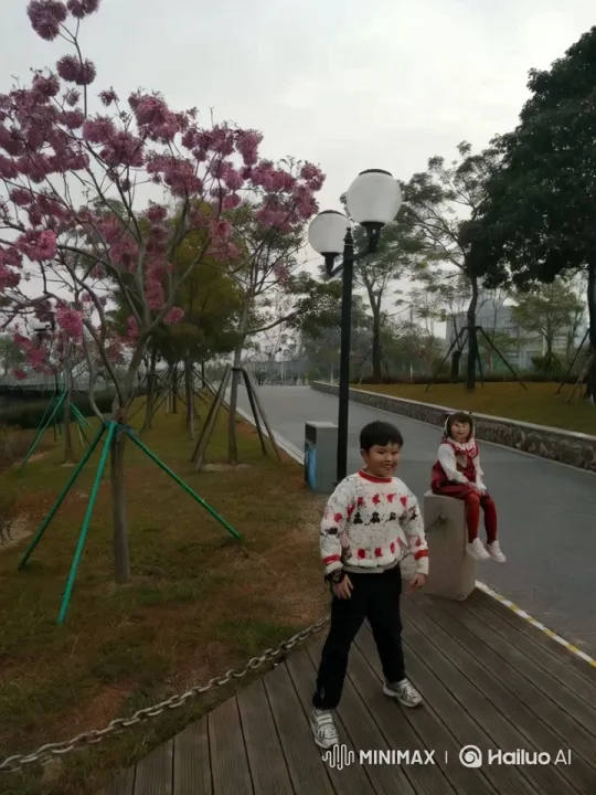 Children Transform into Robots for Park Battle – AI Generated Video | Hailuo AI