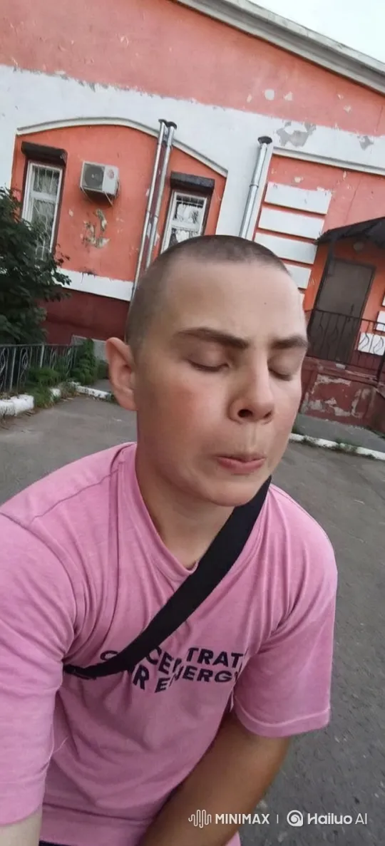 Man in Pink Shirt Runs to KFC on Vibrant Tracking Shot – AI Generated Video | Hailuo AI