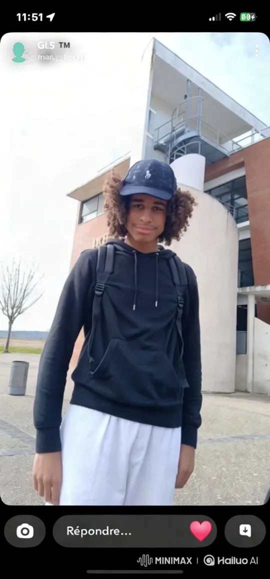 Urban Dance Scene with Unique Architectural Background – AI Generated Video | Hailuo AI