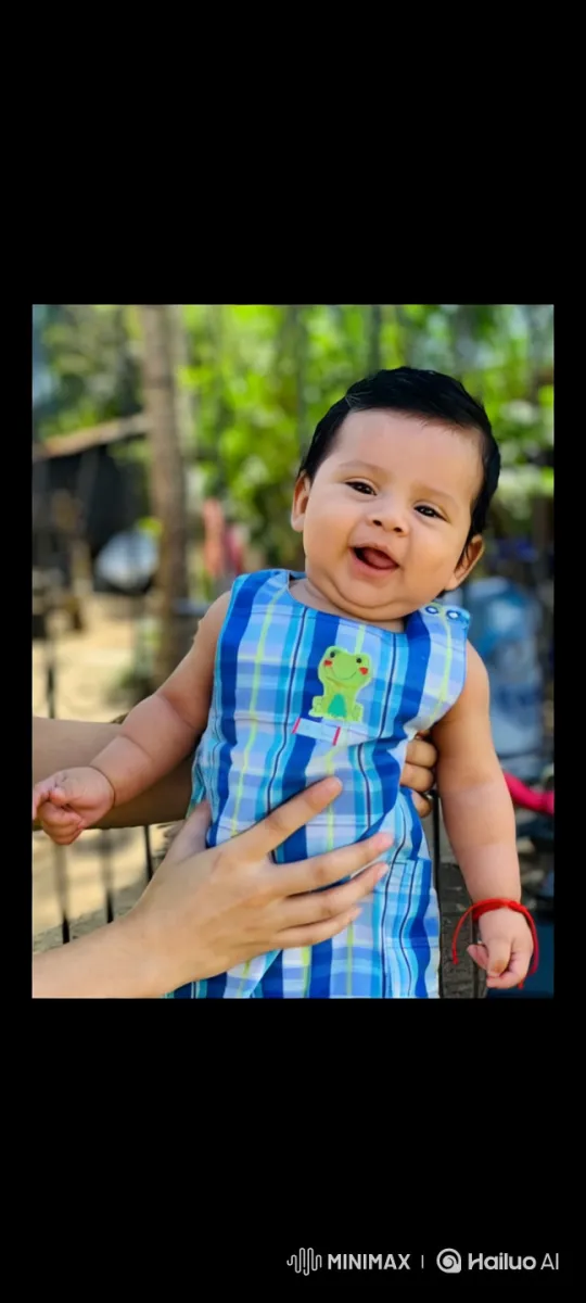 Baby's Joyful First Steps in Outdoor Setting – AI Generated Video | Hailuo AI