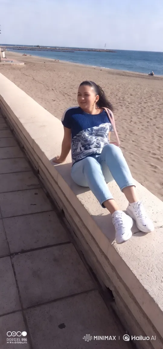 Young Woman Combines Kung-Fu and Dance by the Beach – AI Generated Video | Hailuo AI